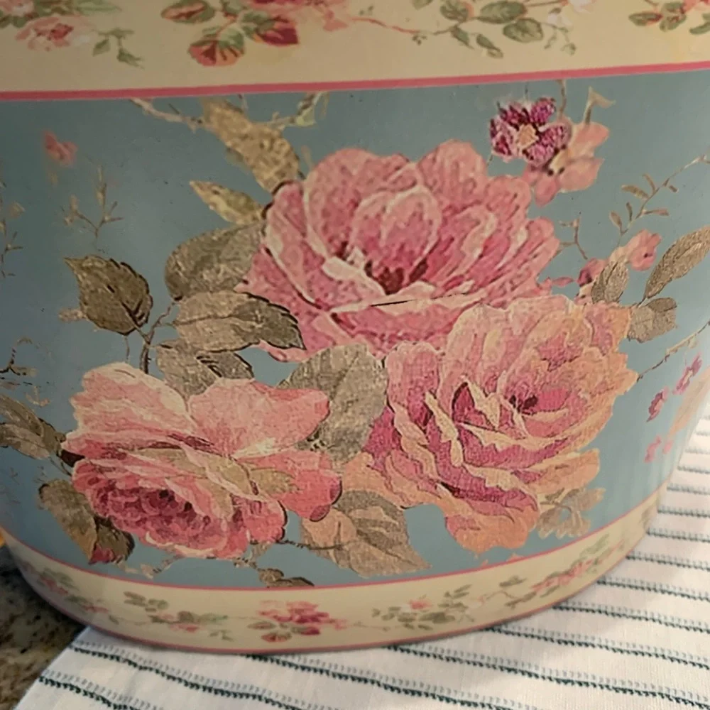 Vintage Metal Toleware Bucket with Handle Floral Pattern with gold Round